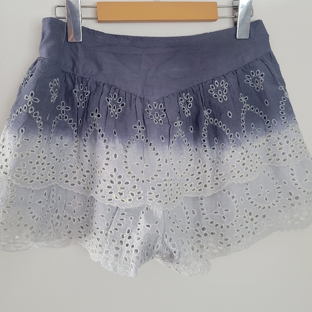 RAGA Ombre Eyelet Shorts Sz M NWT